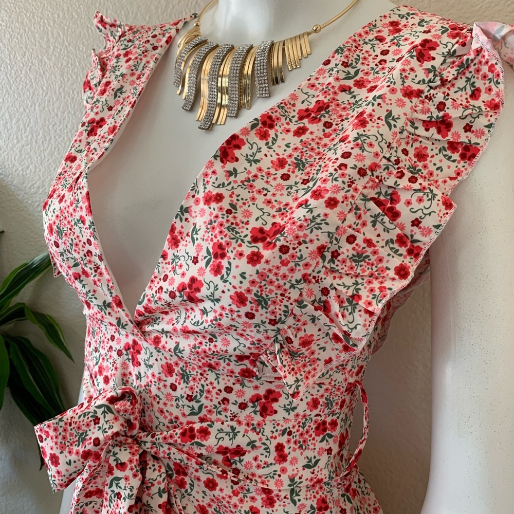 🆕 Summer Fling - Babydoll Floral Mini Dress - Picture 5 of 8